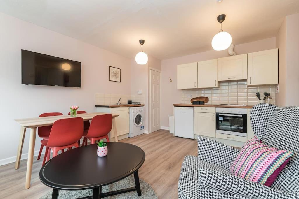 Fully Refurb Drogheda Apt7 3Rd Floor 외부 사진